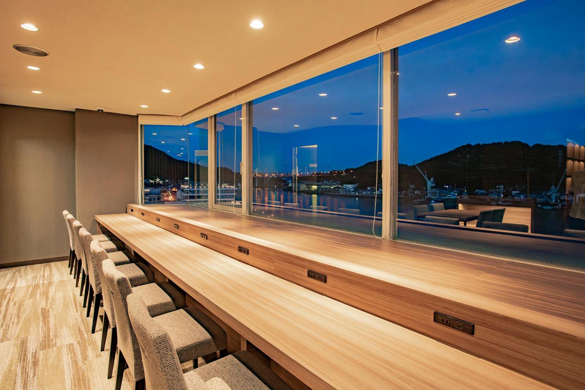Onomichi Royal Hotel Bagian luar foto